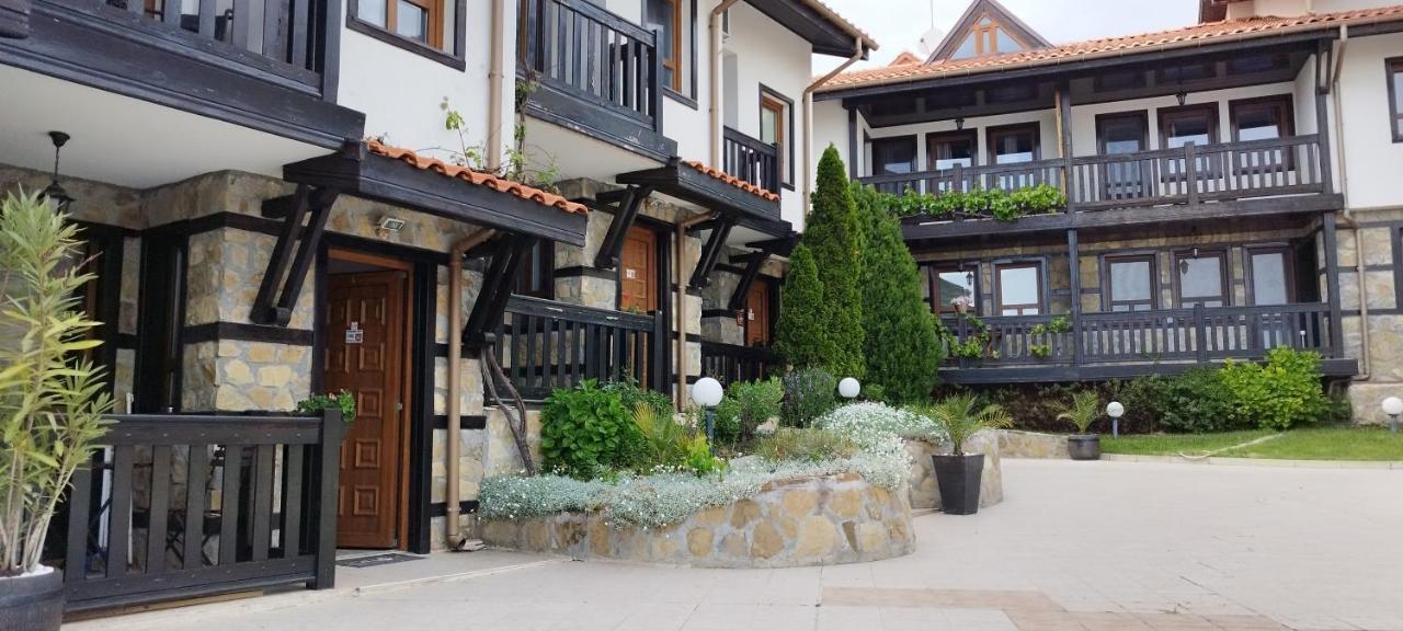 Pearl Apartments Sozopol Bagian luar foto