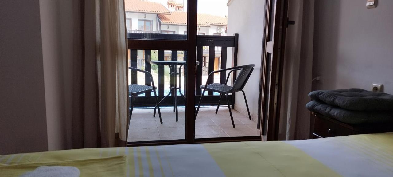 Pearl Apartments Sozopol Bagian luar foto