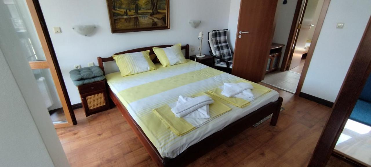 Pearl Apartments Sozopol Bagian luar foto